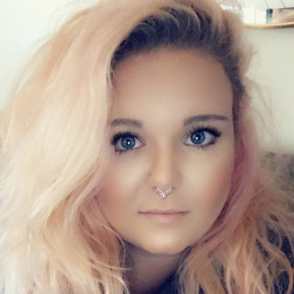 Meet your Posher, Angie
